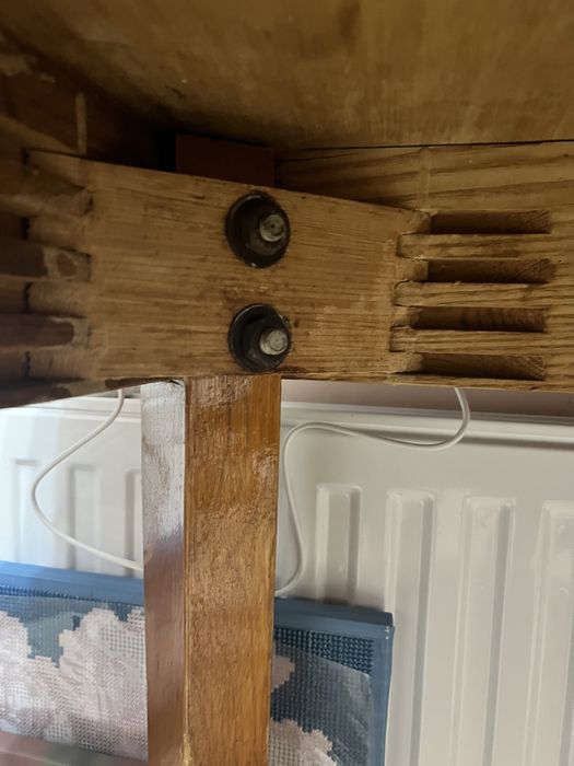 Стіл деревʼяний обідній розкладний