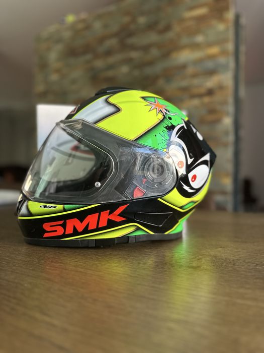 Capacete SMK “The Bomb”