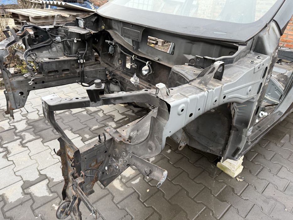 Четверть Nissan Rogue лонджерон X-Trail T32 окуляр Рог Т32