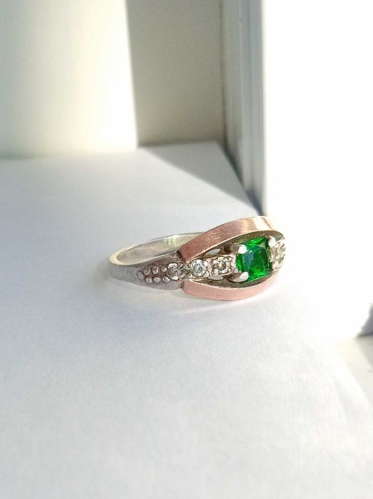 Каблучка перстень Срібло 925 проба. Золота вставка, розмір 16,3