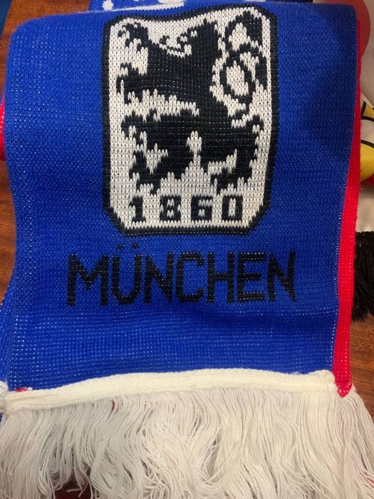 Шарфы спортивные/командные/футбольные. 4 шт. Один лот.