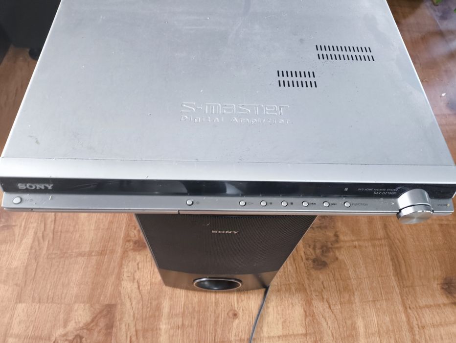 Домашній кінотеатр Sony DAV-DZ150K