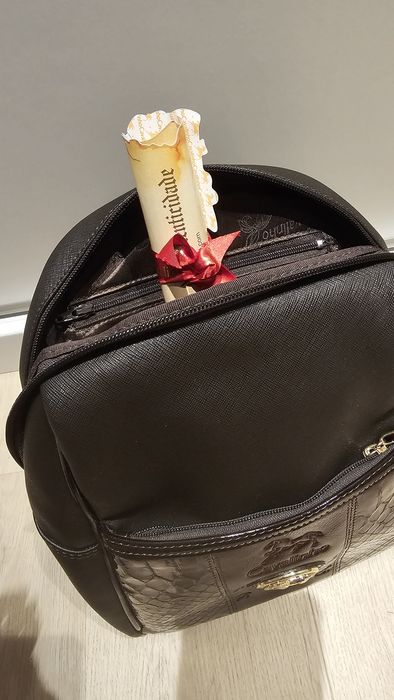 Mochila castanha cavalinho