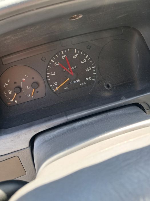 Toyota hiace 2.4d