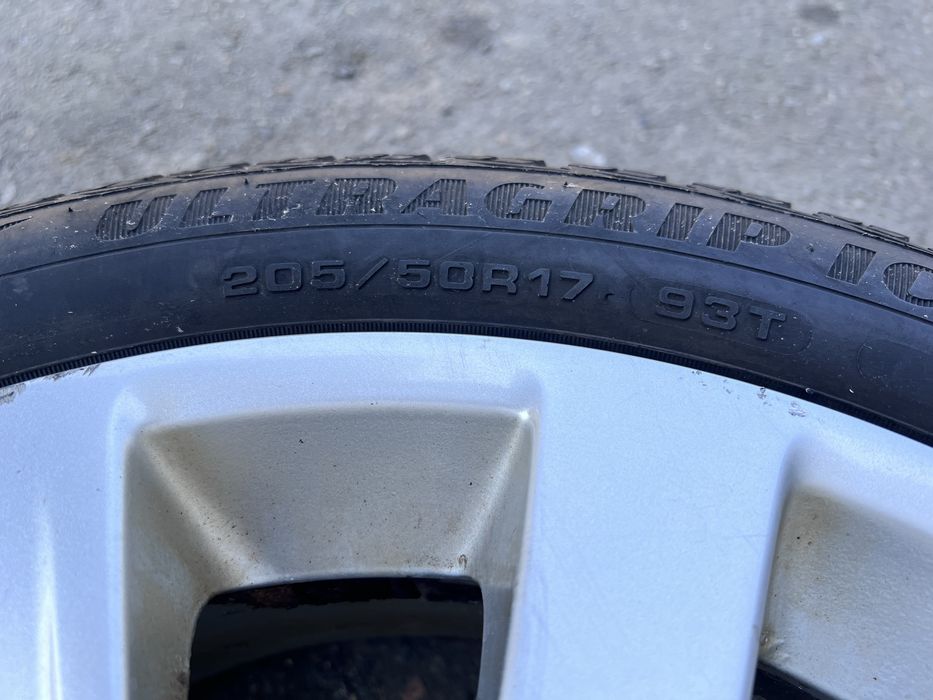 Комплект коліс Legacy Outback r17 17x7jj 55 Goodyear 205/50/17
