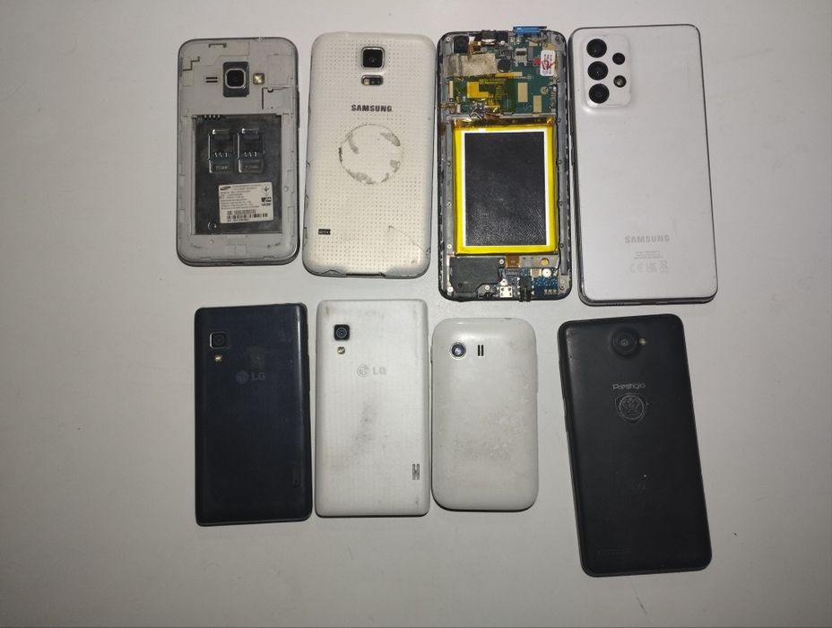 Продам смартфоны на запчасти