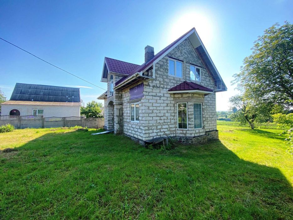 Будинок в центрі Макарова під ремонт, без комісії