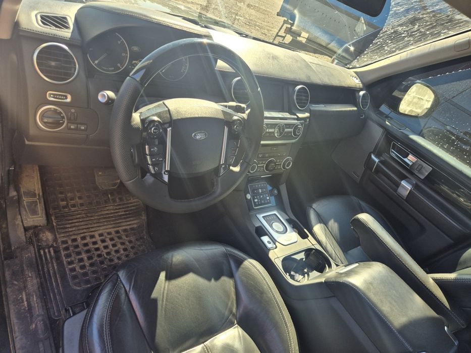 Land Rover Discovery 4