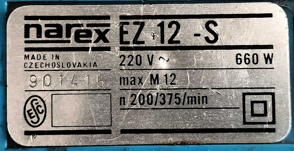 Elektryczna gwinciarka z uchwytem na gwintownik Narex EZ12-S 660W