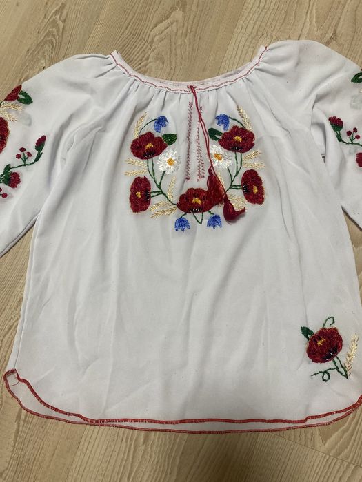 Вишиванка на дівчинку