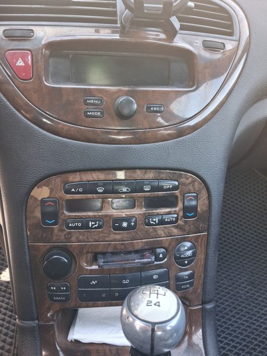 Peugeot 607 2.0  газ-бензин
