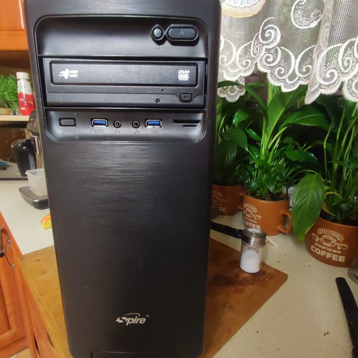 Komputer stacjonarny