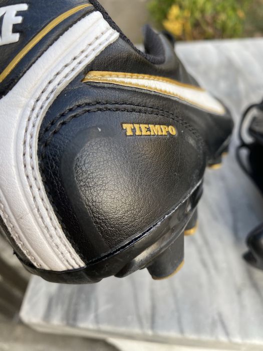 Chuteiras Nike Tiempo // 37.5