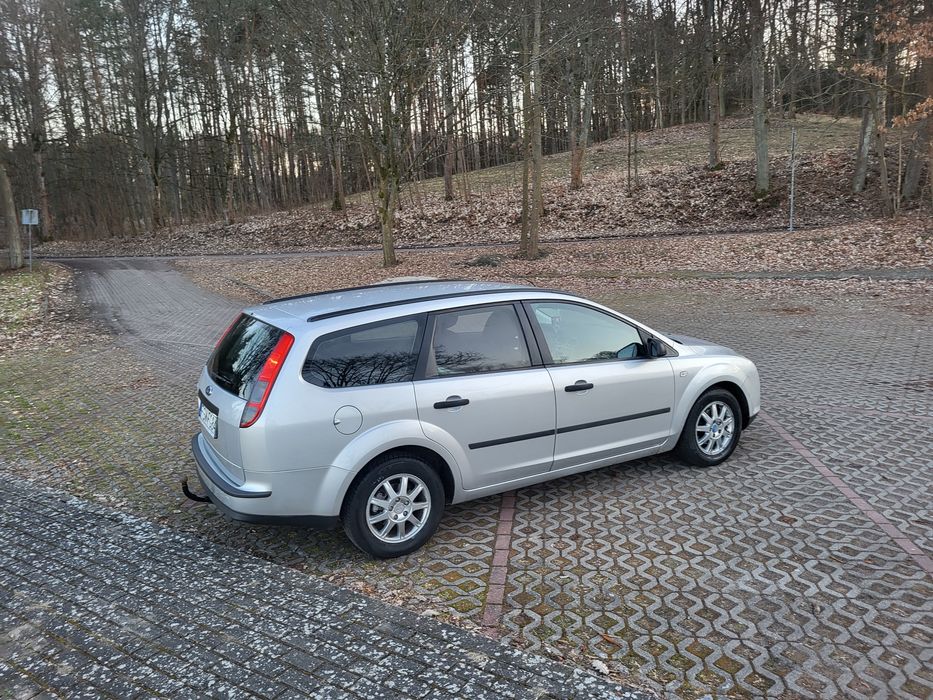 Focus kombi 1.6 benz.klima zadbany hak