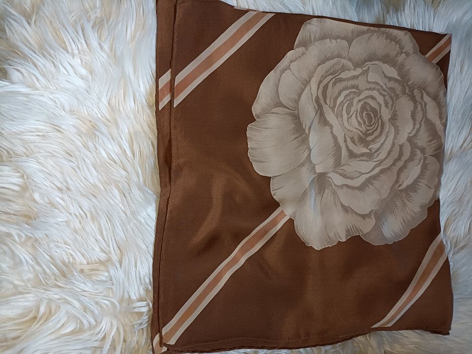 Chusta jedwab Manolo Borromeo