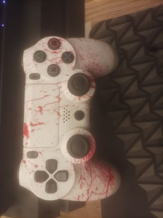 PS4 + Minecraft +grand turismo