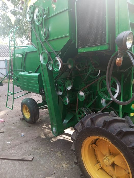 Комбаїн вольво 800