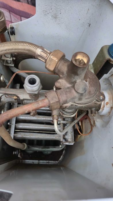 Продам газову колонку без підключеня до димоходу