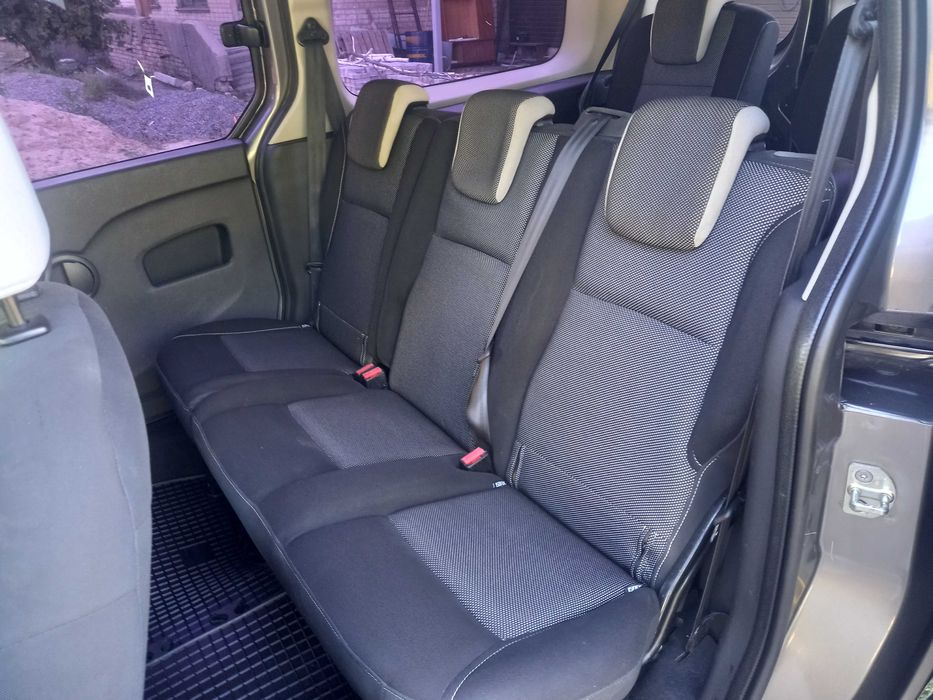 Продам Renault Kengo 2014 року макси база,7 мест