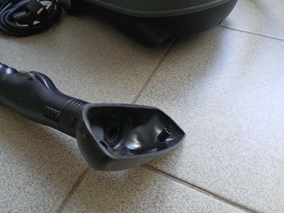 Вертикальна парова праска HILTON HGS 2863.