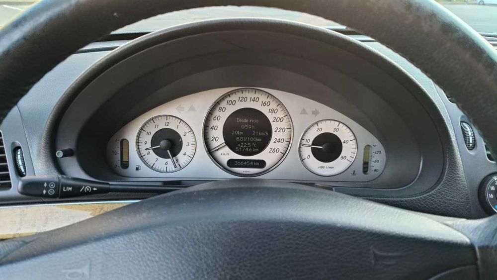 Mercedes Benz Class e 220
