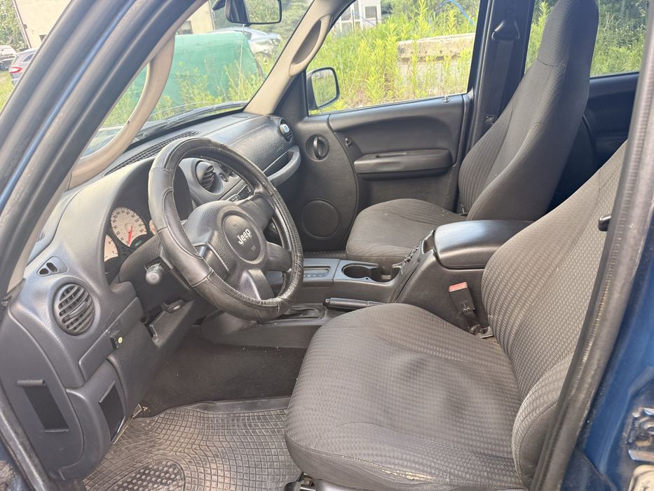 Jeep liberty, 3.7 z gazem, 2005rok