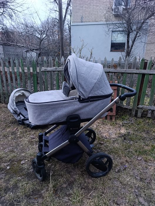 Продам коляску  Invictus V-Plus 2в1