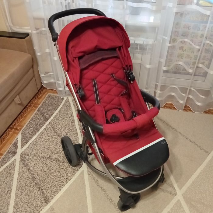 Прогулянковий візочок. Візок Carello Vista