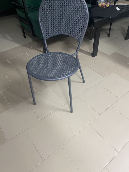 Стільці залізні
