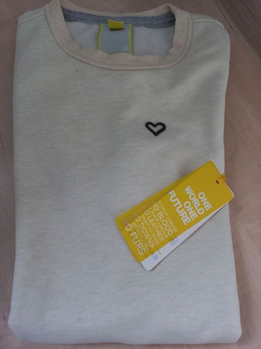 Nowa markowa bluza Alife and Kickin
Rozmiar XS