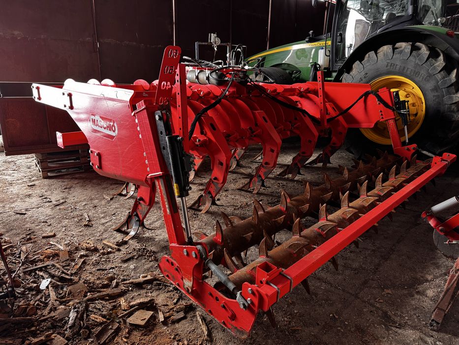 Pług dłutowy Maschio Gaspardo Atilla