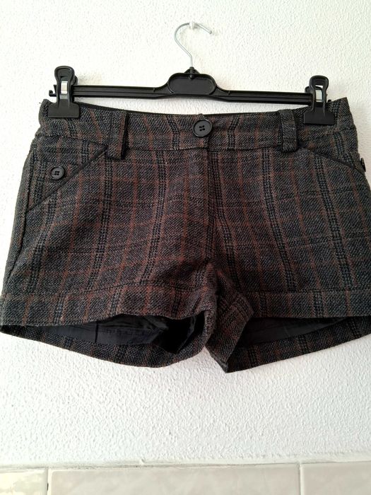 Saia Breskha,top H&M e short Rafthi.