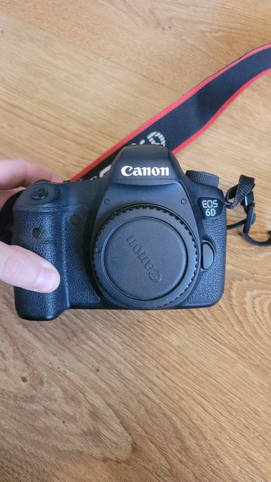Aparat fotograficzny Canon EOS 6D + torba + ładowarka – niski przebieg 6177 zdjęć