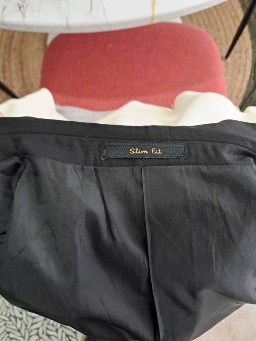 Fato masculino - marca Suits Inc - tamanho 40 (Slim fit)