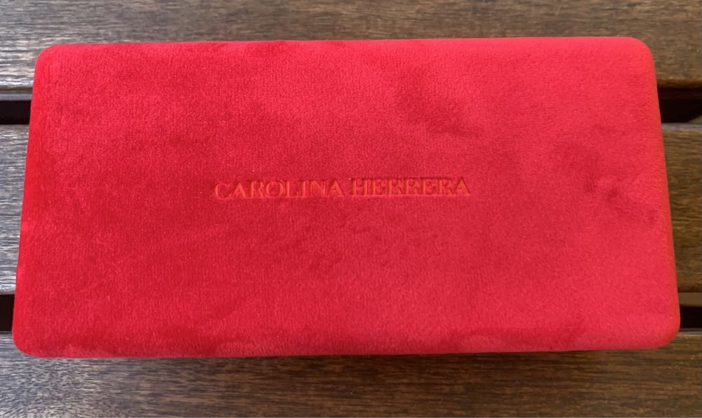 Óculos de sol Carolina Herrera originais - novos com caixa