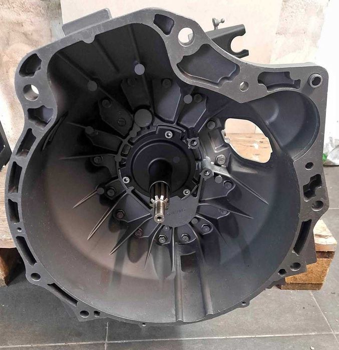 Caixa de velocidades Iveco 2.3 ref.8874020