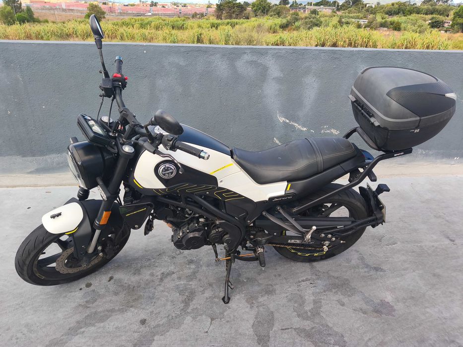 Vendo Benelli leoncino 125cc 2023