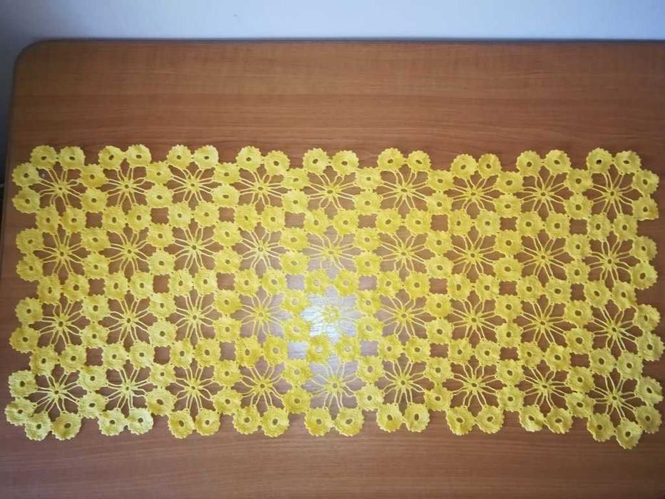 Серветка ажурна ручної роботи жовта салфетка