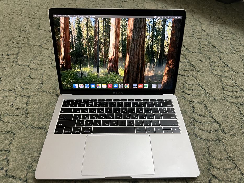 Продам Macbook Pro  13 (2017)