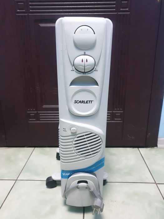 Обігрівач масляний Scarlett  SC-1153
