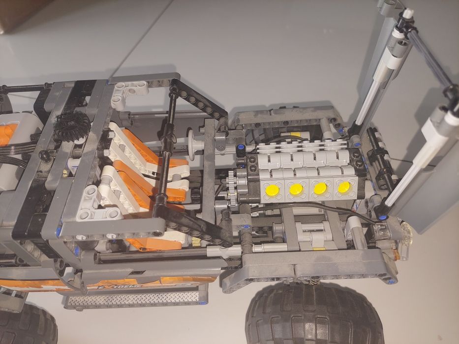 Kocki lego technic 8297 samochód terenowy