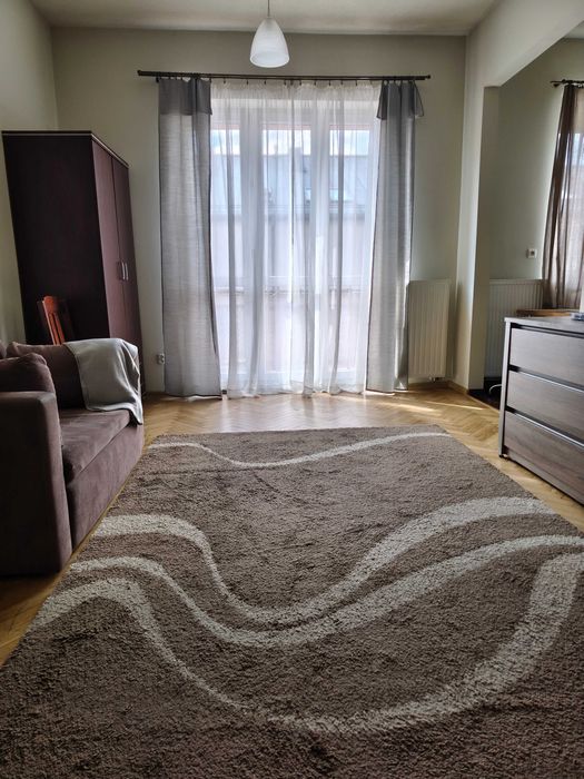 WYNAJEM kawalerki w centrum KIELC dla studentów