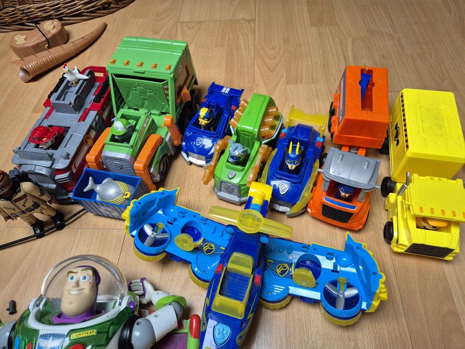 Zestaw zabawek psi patrol pojazdy dinozaury