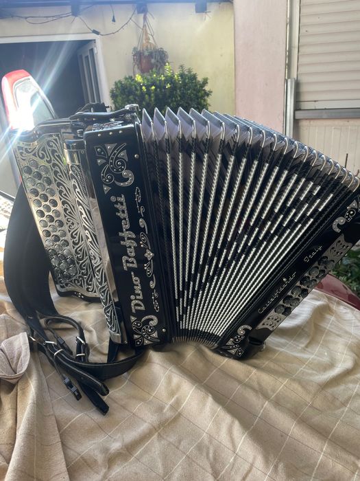 Vendo Concertina da Famosa Marca Dinobafetti