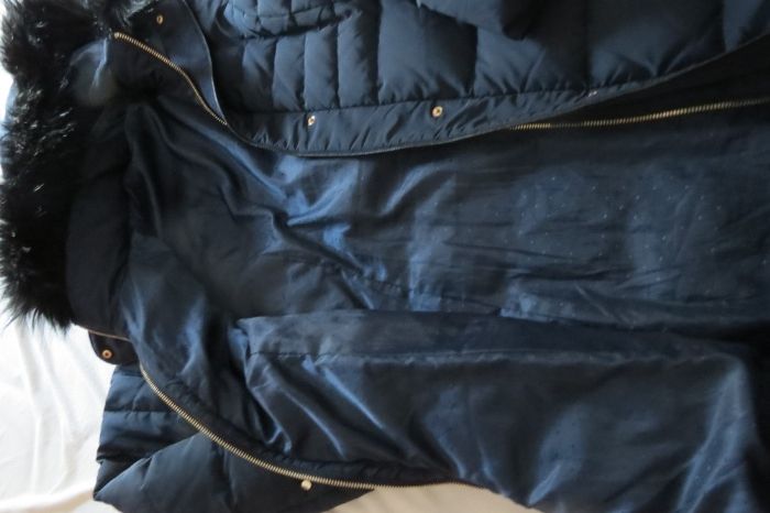 Parka azul com capuz