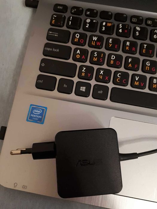 Laptop Asus VivoBook Max R541N