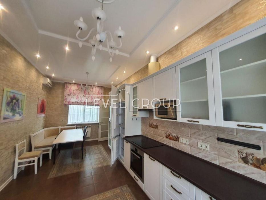 Козин, аренда стильного дома, большая территория, охрана, озеро.