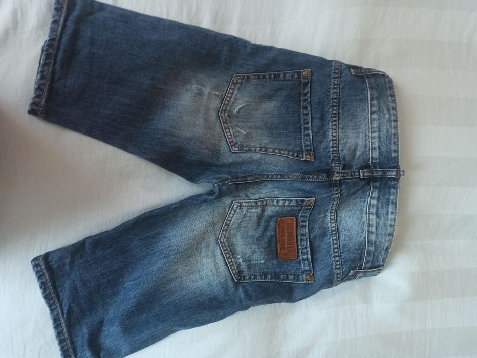 Лот чоловічих шортів.