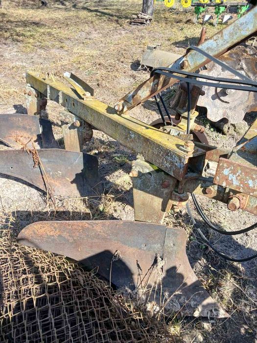 Продається плуг трохкорпусний