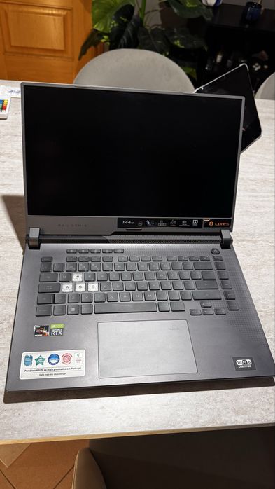 Asus Rog Strix G513I / AMD Ryzen 7 / RTX 3060